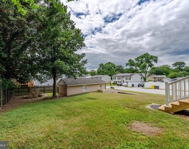906 Rosedale Avenue - Photo Thumbnail 35