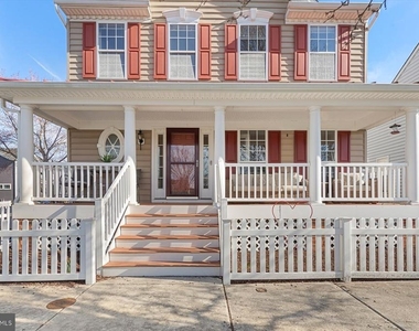 301 Adelaide Drive - Photo Thumbnail 1