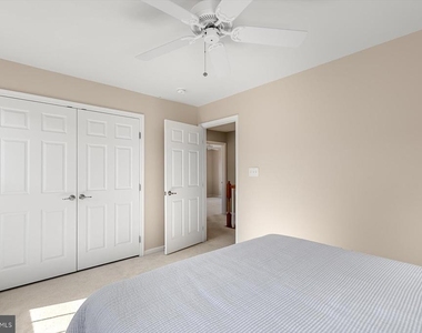 301 Adelaide Drive - Photo Thumbnail 32