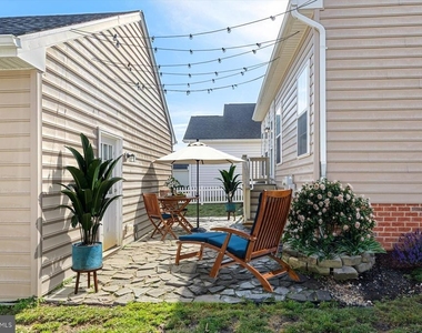 301 Adelaide Drive - Photo Thumbnail 39