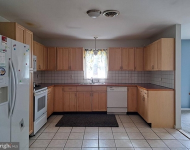 34798 W Mint Place - Photo Thumbnail 17