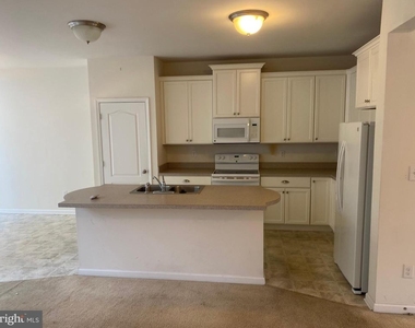 1662 W Matisse Drive - Photo Thumbnail 4