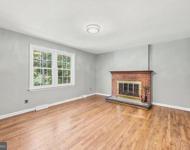 6 Janice Drive - Photo Thumbnail 9
