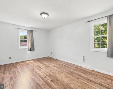 6 Janice Drive - Photo Thumbnail 13