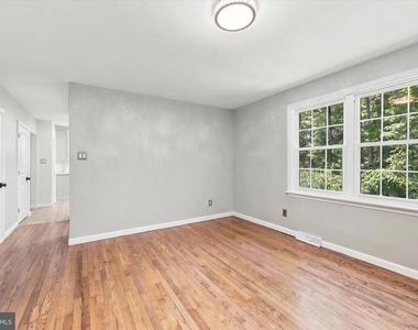 6 Janice Drive - Photo Thumbnail 10