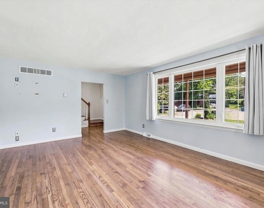 6 Janice Drive - Photo Thumbnail 1