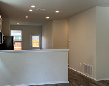 86 Pacific Loon St - Photo Thumbnail 7