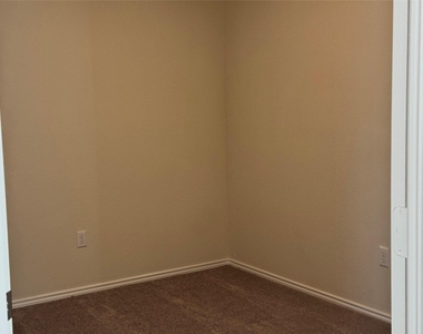 86 Pacific Loon St - Photo Thumbnail 5
