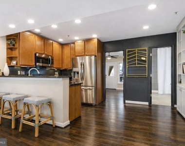 1519 Constitution Avenue Ne - Photo Thumbnail 3