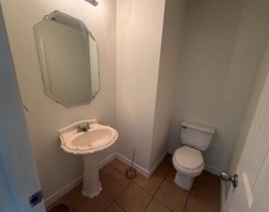 2913 Inks Lake Dr - Photo Thumbnail 13
