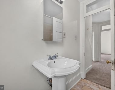 1252 E Street Ne - Photo Thumbnail 13