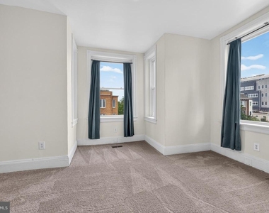 1252 E Street Ne - Photo Thumbnail 26