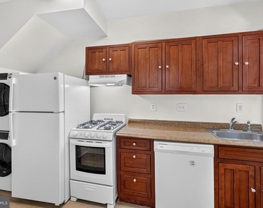 1252 E Street Ne - Photo Thumbnail 9