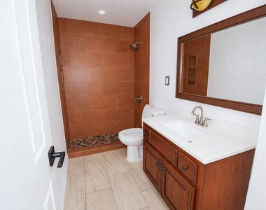 6027 Bluebell Cir - Photo Thumbnail 30