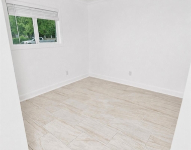 6027 Bluebell Cir - Photo Thumbnail 13