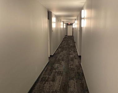 1000 New Jersey Avenue Se - Photo Thumbnail 3