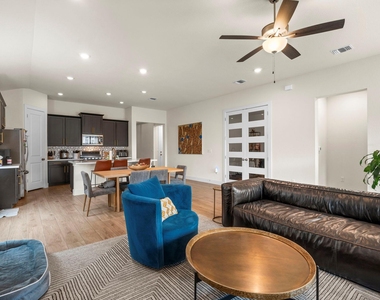 8312 Skytex St - Photo Thumbnail 2