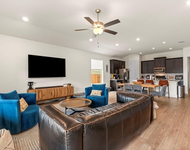 8312 Skytex St - Photo Thumbnail 23