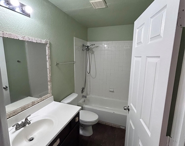 5708 Spring Meadow Rd - Photo Thumbnail 12