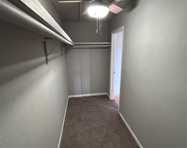 5708 Spring Meadow Rd - Photo Thumbnail 11
