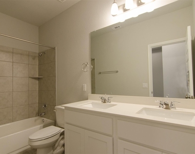 905 Olive Creek Dr - Photo Thumbnail 18