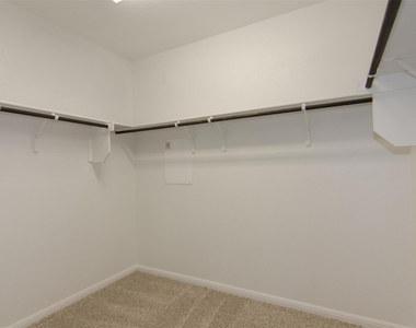905 Olive Creek Dr - Photo Thumbnail 11