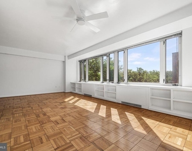 4301 Massachusetts Avenue Nw - Photo Thumbnail 7