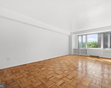 4301 Massachusetts Avenue Nw - Photo Thumbnail 6
