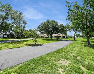 7 Brenda Ln - Photo Thumbnail 3