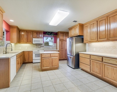7 Brenda Ln - Photo Thumbnail 5