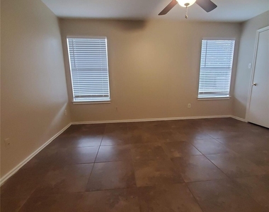 2116 E Gann Hill Dr - Photo Thumbnail 19