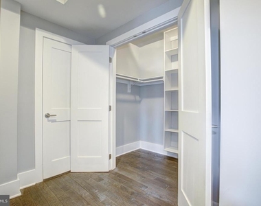 1827 Benning Road Ne - Photo Thumbnail 3