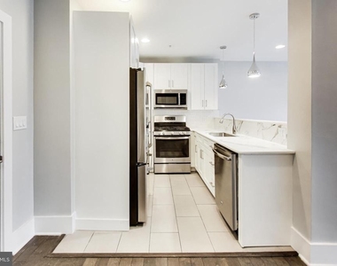 1827 Benning Road Ne - Photo Thumbnail 17