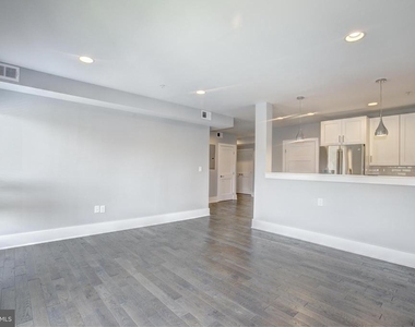 1827 Benning Road Ne - Photo Thumbnail 5