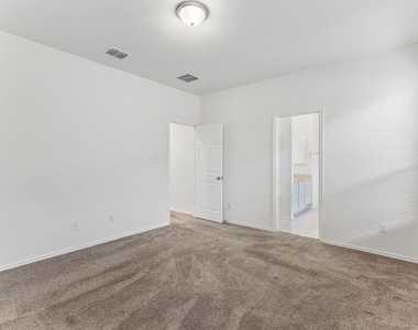 4481 Acerno St - Photo Thumbnail 9