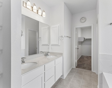 4481 Acerno St - Photo Thumbnail 10