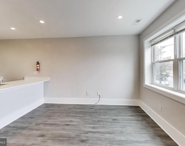 924 19th Street Ne - Photo Thumbnail 5