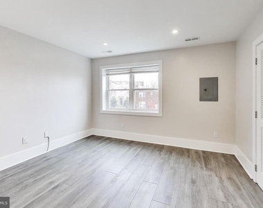 924 19th Street Ne - Photo Thumbnail 6