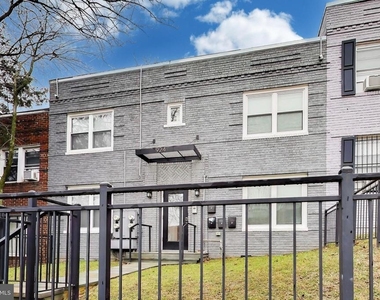 924 19th Street Ne - Photo Thumbnail 14