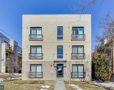 1904 Irving Street Ne - Photo Thumbnail 12