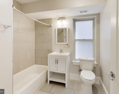 1904 Irving Street Ne - Photo Thumbnail 3