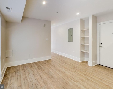 1904 Irving Street Ne - Photo Thumbnail 10