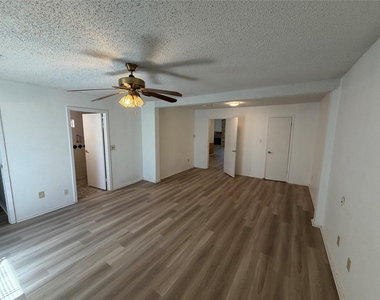 16821 Whitebrush Loop - Photo Thumbnail 6