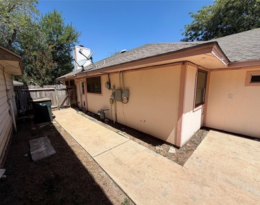 16821 Whitebrush Loop - Photo Thumbnail 16