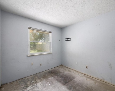 16821 Whitebrush Loop - Photo Thumbnail 17