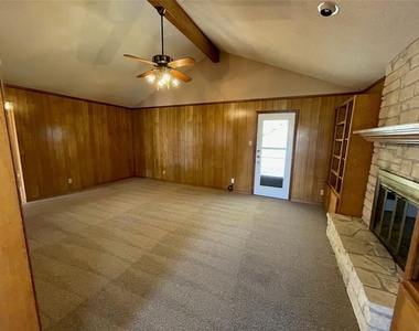 11509 Sombrero Dr - Photo Thumbnail 7