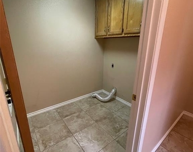 11509 Sombrero Dr - Photo Thumbnail 23