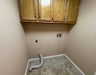 11509 Sombrero Dr - Photo Thumbnail 24