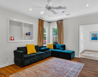 3111 Glenview Ave - Photo Thumbnail 16