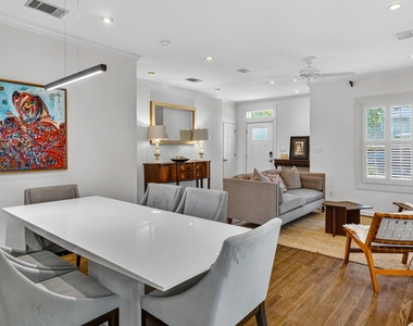 3111 Glenview Ave - Photo Thumbnail 6
